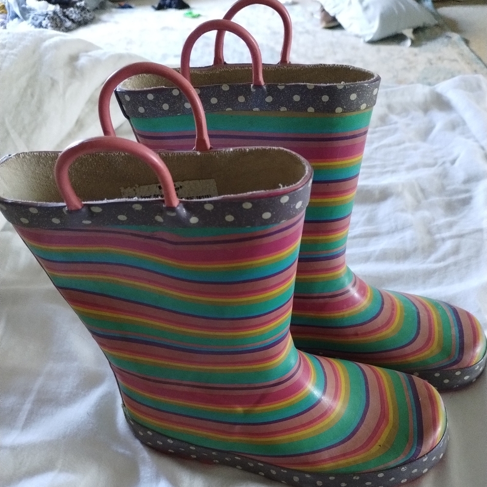 Girls kids rain boots rainbow size 2